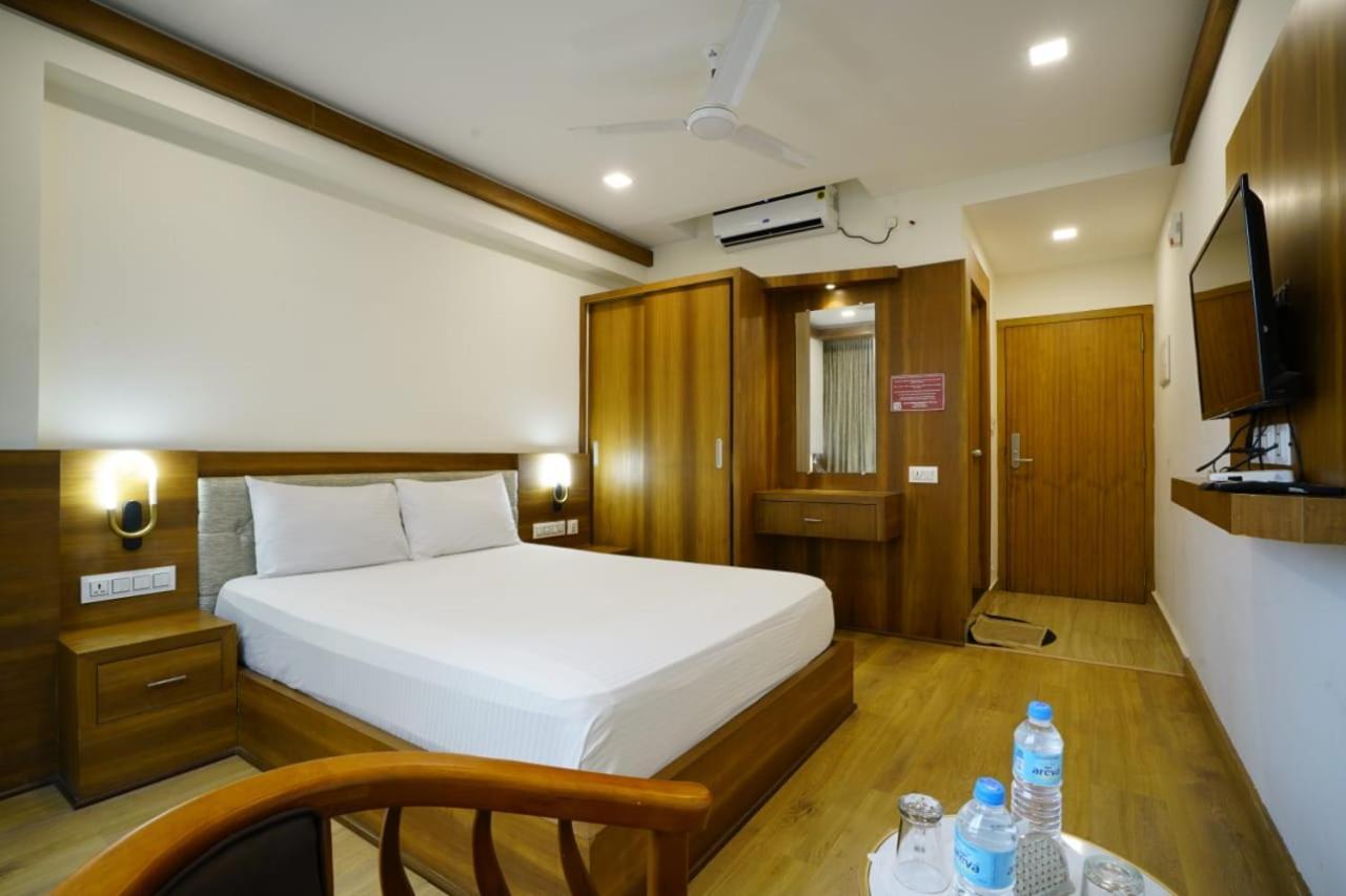 Astro Marine Hospitality Pvt Ltd 호텔 Kochi 외부 사진